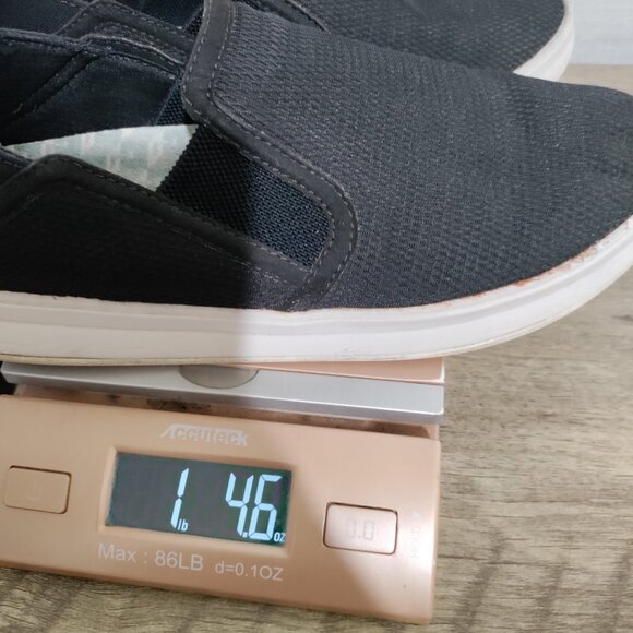 OluKai‎ Ki'hele Slip On Sneaker - Black  Woman's Size 8 - Picture 10 of 10